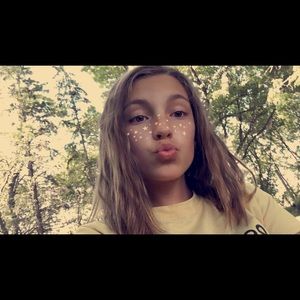 Meet your Posher, Claire